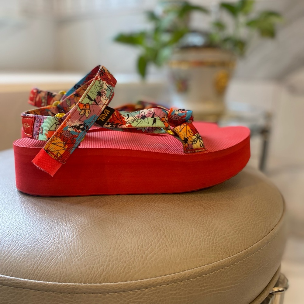 Teva Misa Hylton Multicolor Platform Sandals 8 - Picture 7 of 8
